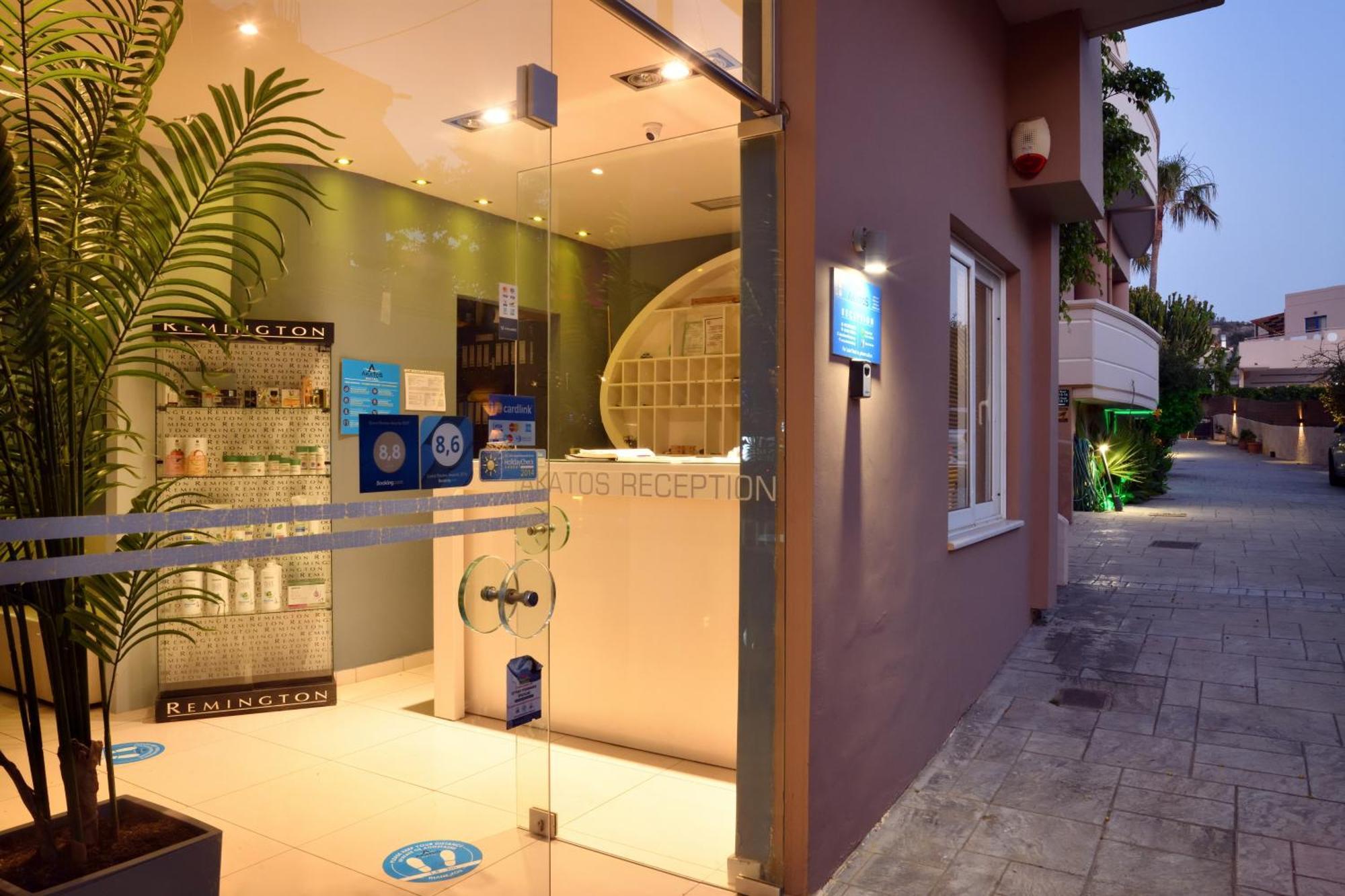 Akatos Hotel Agia Marina エクステリア 写真