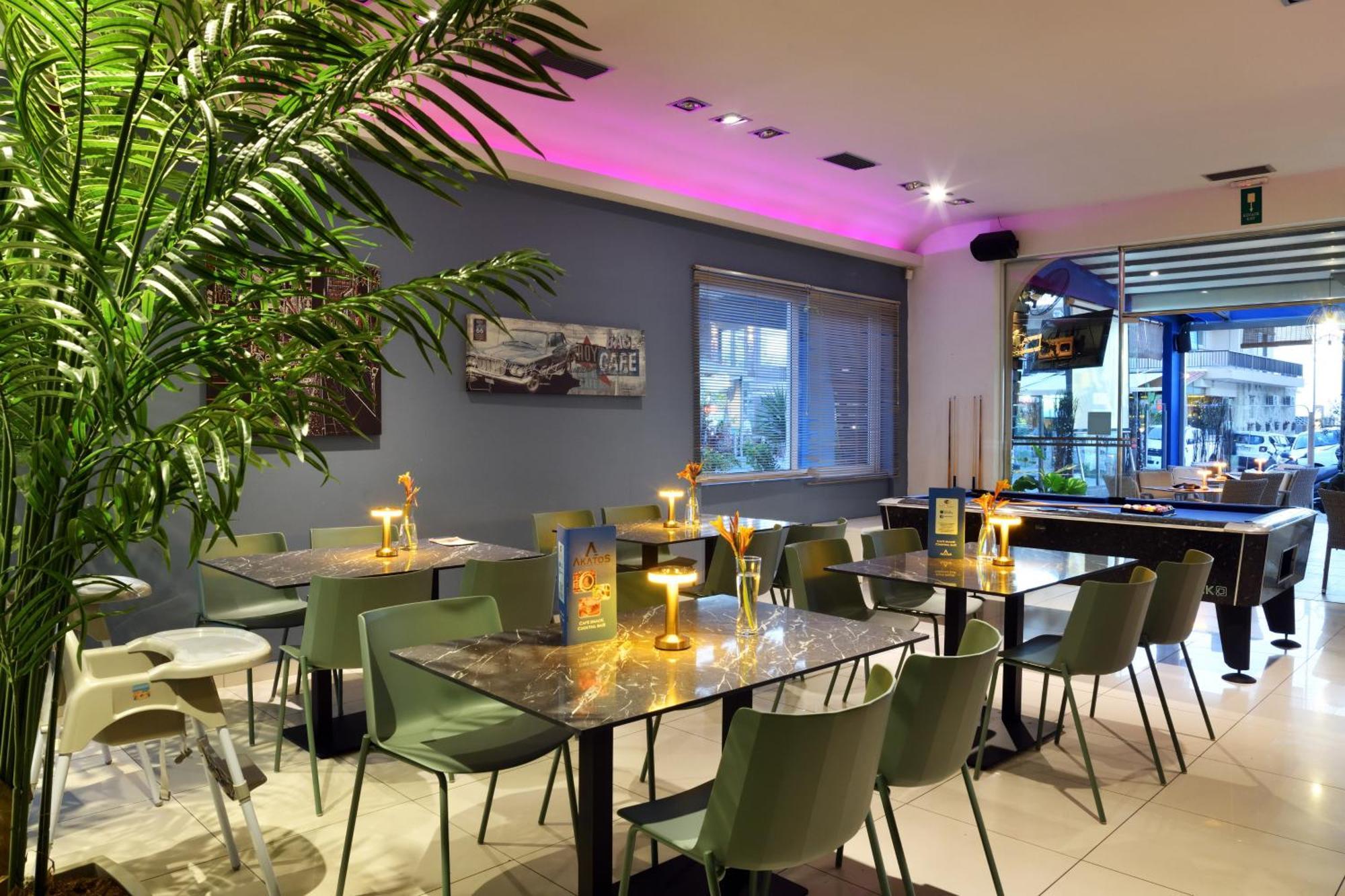 Akatos Hotel Agia Marina エクステリア 写真